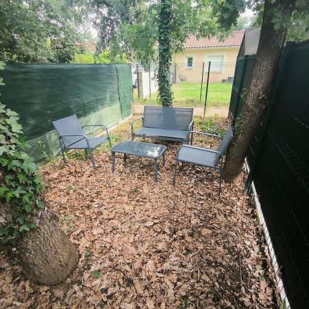 Maisonnette Avec Jardin โคโลมิเยร์ส ภายนอก รูปภาพ