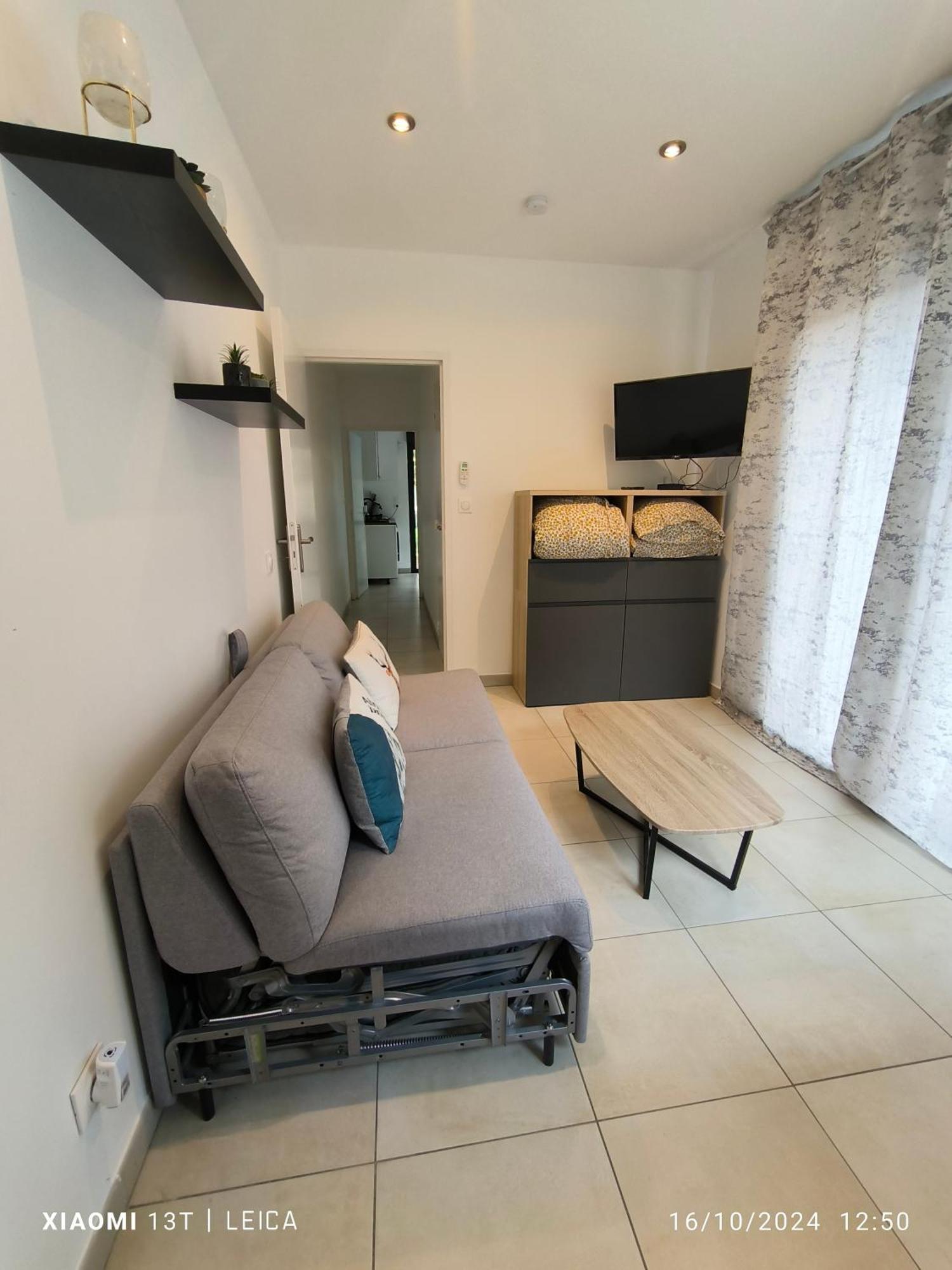 Maisonnette Avec Jardin โคโลมิเยร์ส ภายนอก รูปภาพ